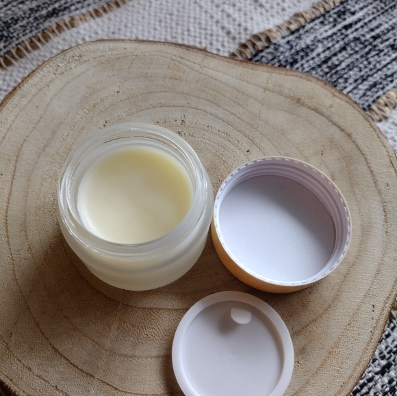 Organic Healing Tallow Balm with Raw Honey and Electrolytes 2oz - Picture 3 of 5